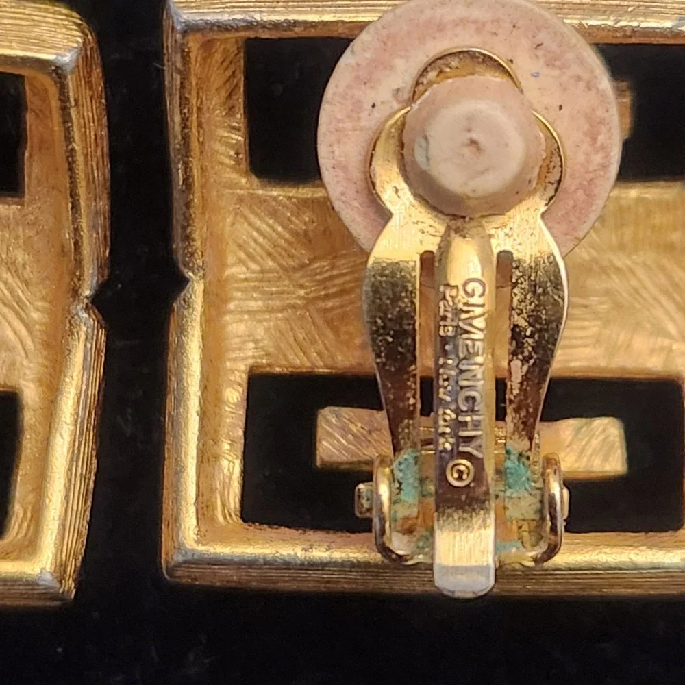 GIVENCHY GG GOLD PLATED EARRINGS‎ Clip-on